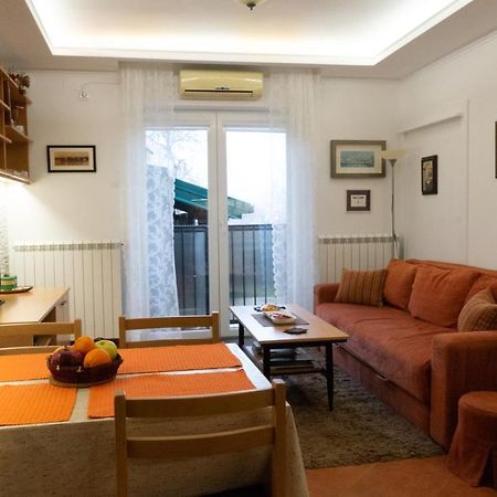 Apartment Akacija Gardens Belgrado Exterior foto