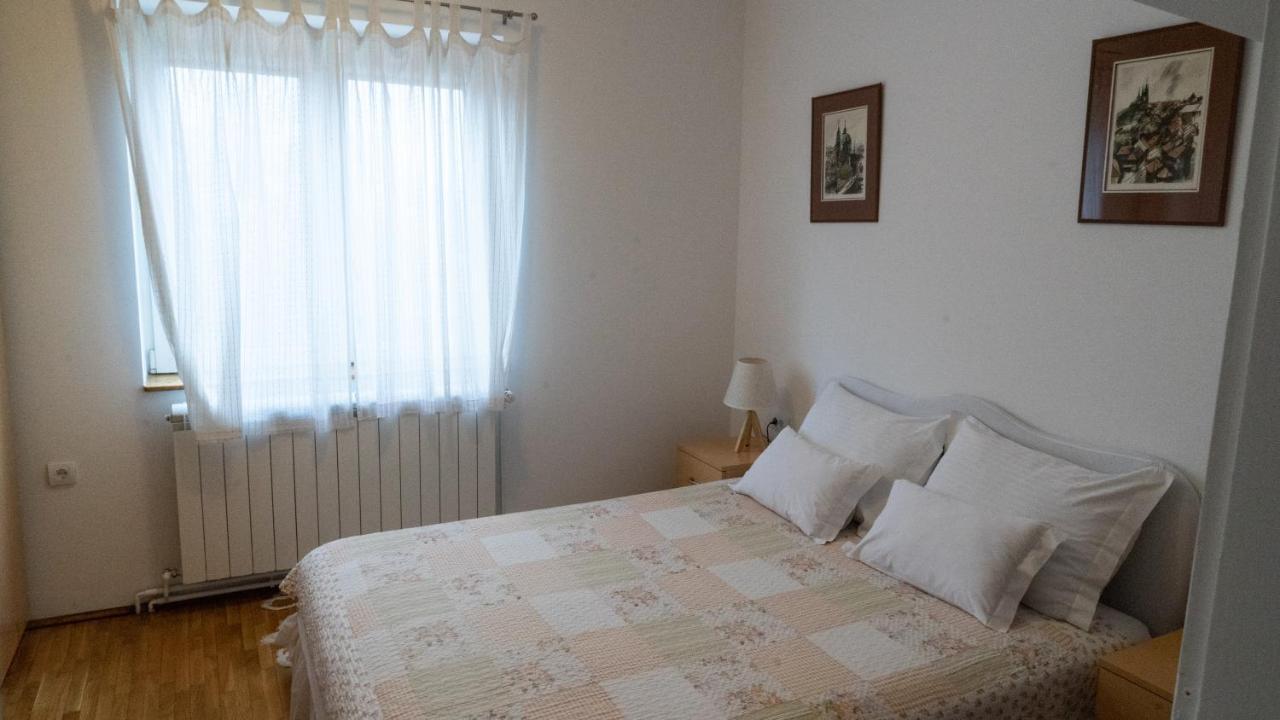 Apartment Akacija Gardens Belgrado Exterior foto